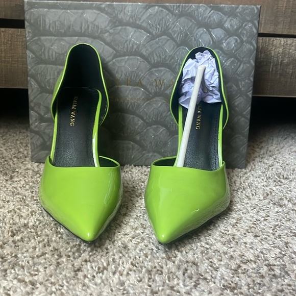 Green heels - Picture 1 of 1